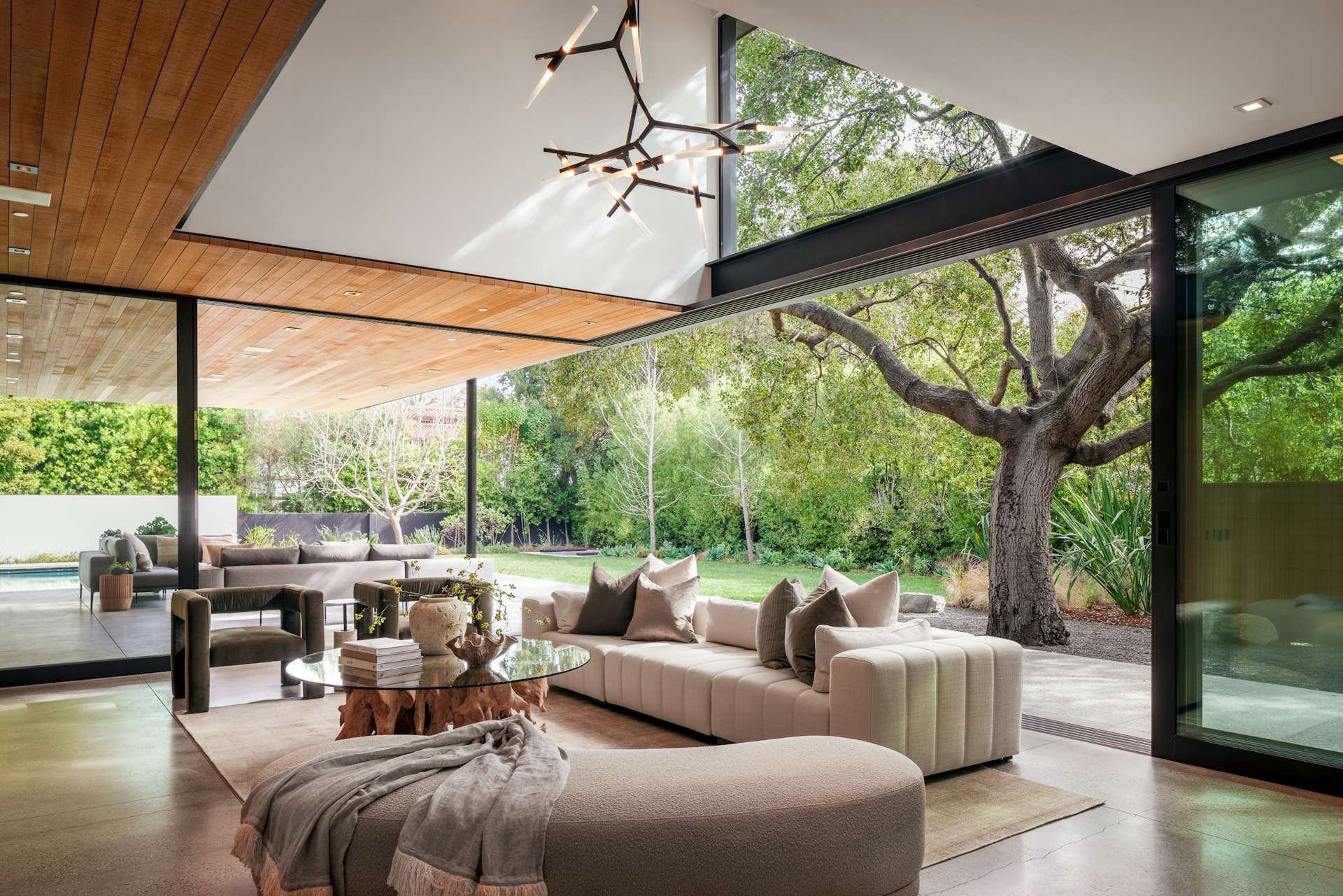 A Palo Alto Treehouse Designed Around Oaks and Redwoods - Dwell