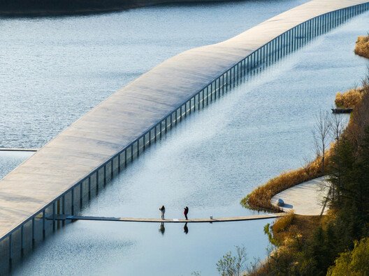 
        Why Do We Want to Float? The Psychology of Lightness in Architecture
      