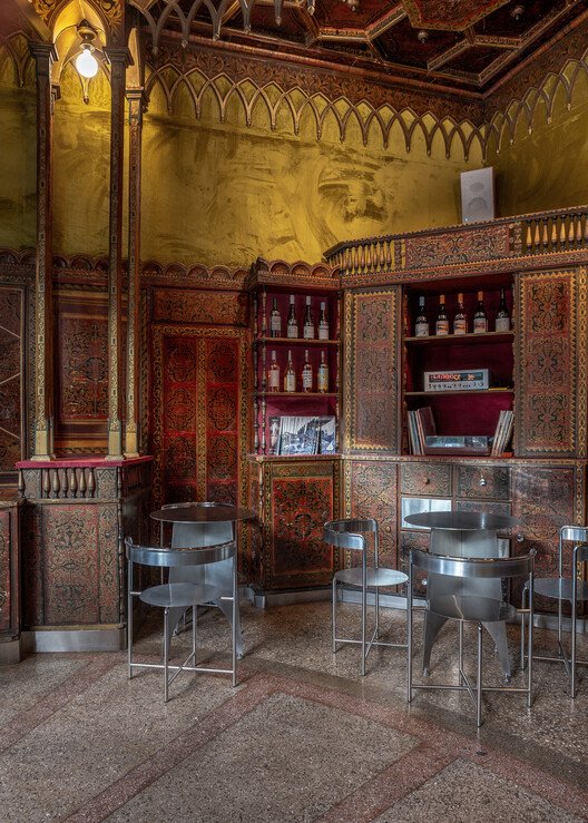 
        Lumen Coffee 1936 / snkh studio
      