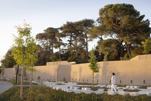 
        Montpellier Metropolitan Cemetery / Agence Traverses - Paysage, Urbanisme, Architecture
      