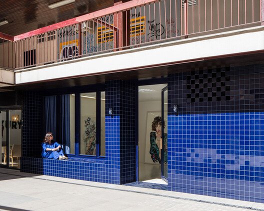 
        Juan Francisco Casas Studio  / Positive Livings
      
