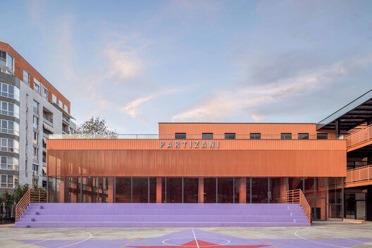 
        Partizani High School / Loft Architects
      