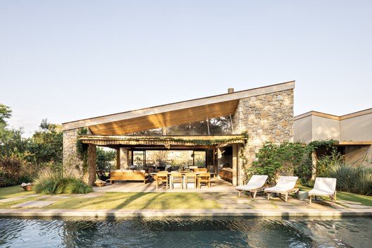 
        VLP House / Pascali Semerdjian Arquitetos
      