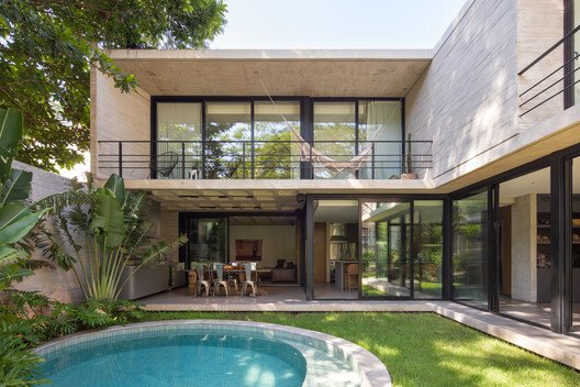 
        Refugio House / DB Estudio de Arquitectura
      