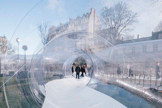 
        Transparent Lightness: When Pneumatic Architecture Connects with the Environment
      
