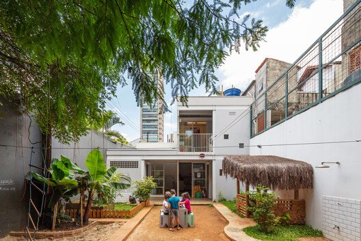 
        Neighborhood School - Pavilion 02 / Ateliê GR
      
