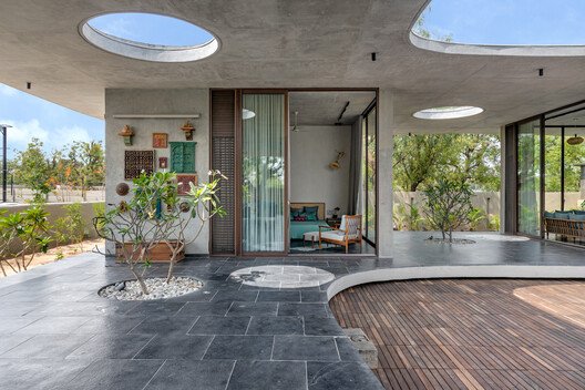 
        Tropical Modernism Beyond Aesthetics: The Politics of Shade and Air 
      