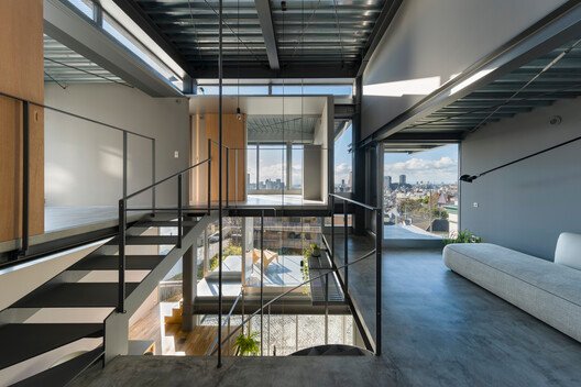 
        House in Kitano / Tomohiro Hata Architect and Associates
      
