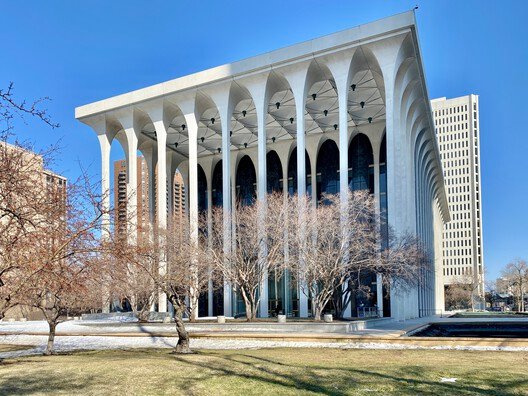 
        Alternate Futures: Five Modernist Landmarks Reimagined for the 21st Century
      