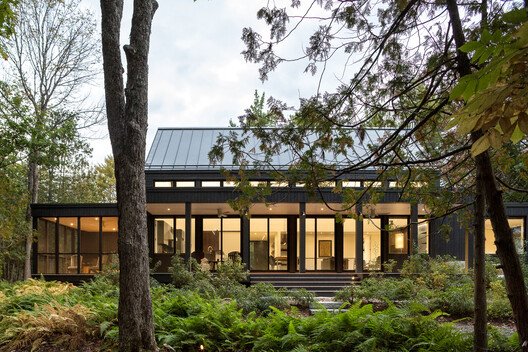 
        House at Town's Edge / ElliottArchitects
      