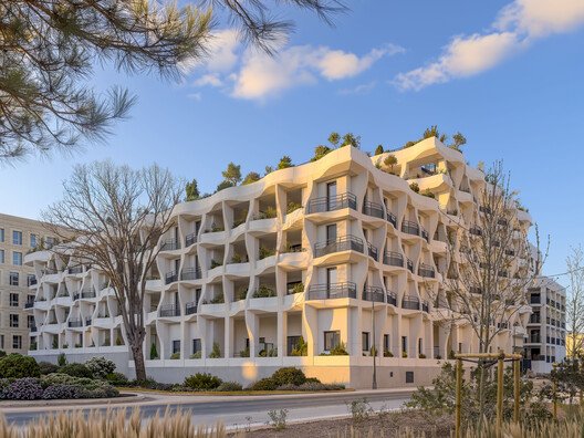 
        Jardins Secrets Bioclimatic Shells / Vincent Callebaut Architectures
      