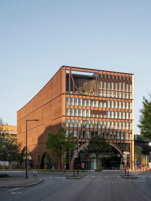 
        Maison de l'Innovation Office / Baumschlager Eberle Architekten
      