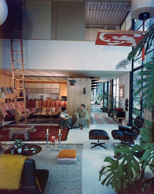 
        Case Study Houses and the Myth of a Universal Domestic Ideal
      