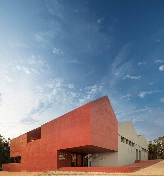 
        Vila do Bispo Museum / spaceworkers
      