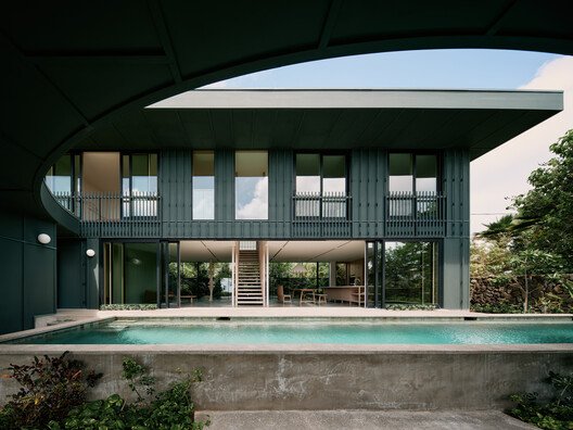
        Kailua House / Mork-Ulnes Architects 
      