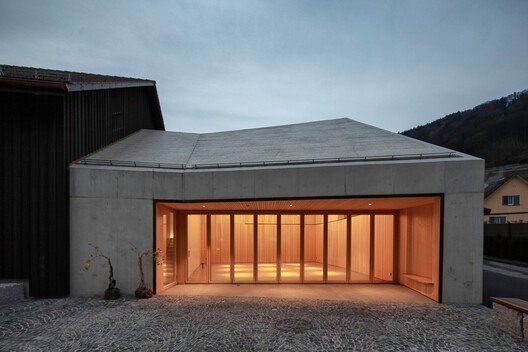 
        Making a Characterful Entrance: The Architectural Impact of Wooden Bi-Folding Doors
      