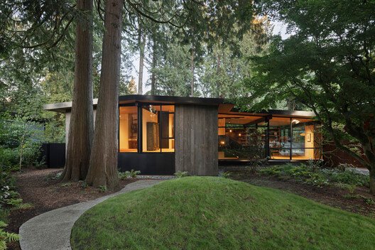 
        North Vancouver Remodel / Olson Kundig
      
