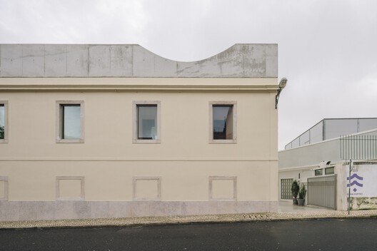 
        Captain's House / Miguel Marcelino
      