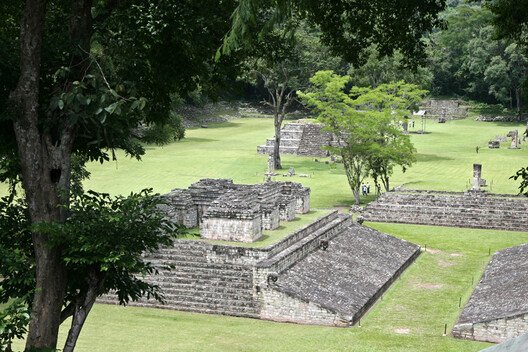 
        Anatomy of a Maya City: The Urban Structure of Copán in Honduras
      