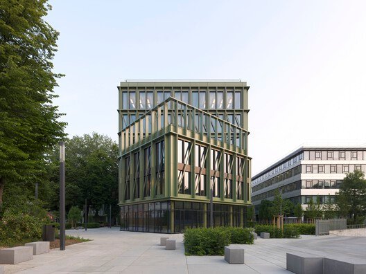 
        i8 - iCampus in Werksviertel / C.F. Møller
      