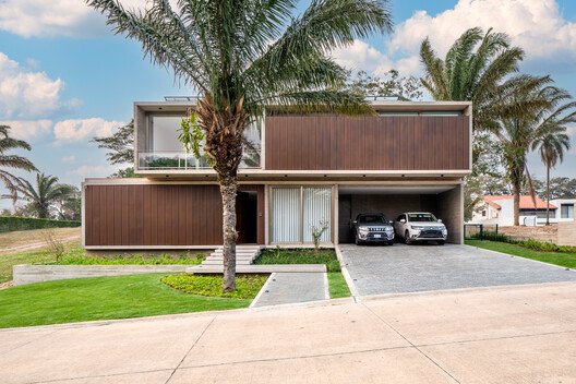 
        House Jeviò / DB Estudio de Arquitectura
      