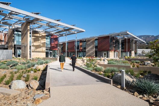 
        Malibu High School / KoningEizenberg Architecture
      