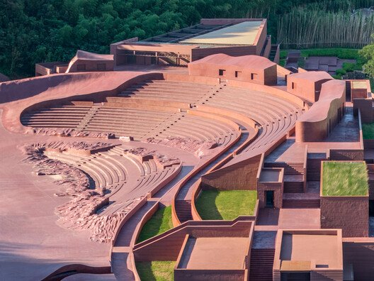 
        The Earth Valley Theater  / GOA (Group of Architects)
      