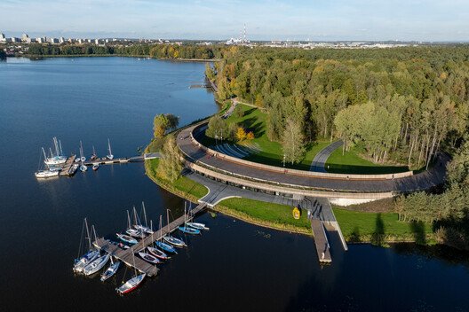
        Stitching the Waterfront: How Marinas Are Reconnecting Cities to the Water
      