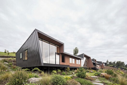 
        VE House / Triangular
      