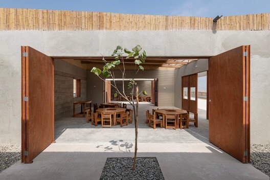 
        Modular Nest School in Ancón: Lineage of David II / cotacero
      