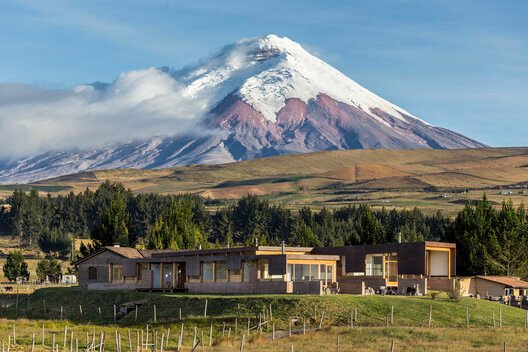 
        Architecture in the Andes: How Altitude Shapes Design Decisions
      