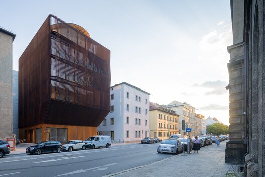 
        TU Munich Kinderoase Daycare / Kéré Architecture  + HK Architekten
      