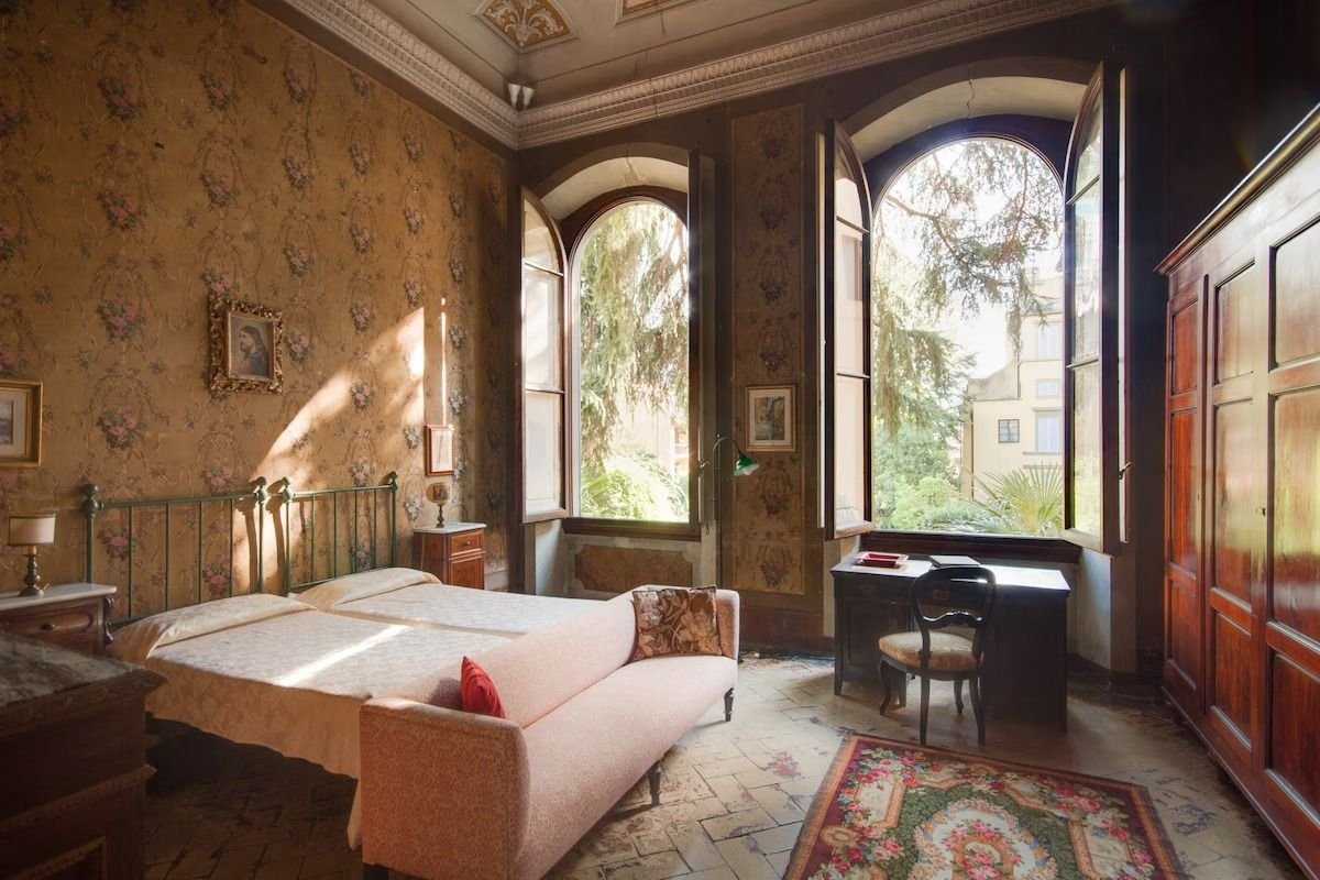 17 Best Airbnbs in Florence for Rooms With Amazing Views (2026)