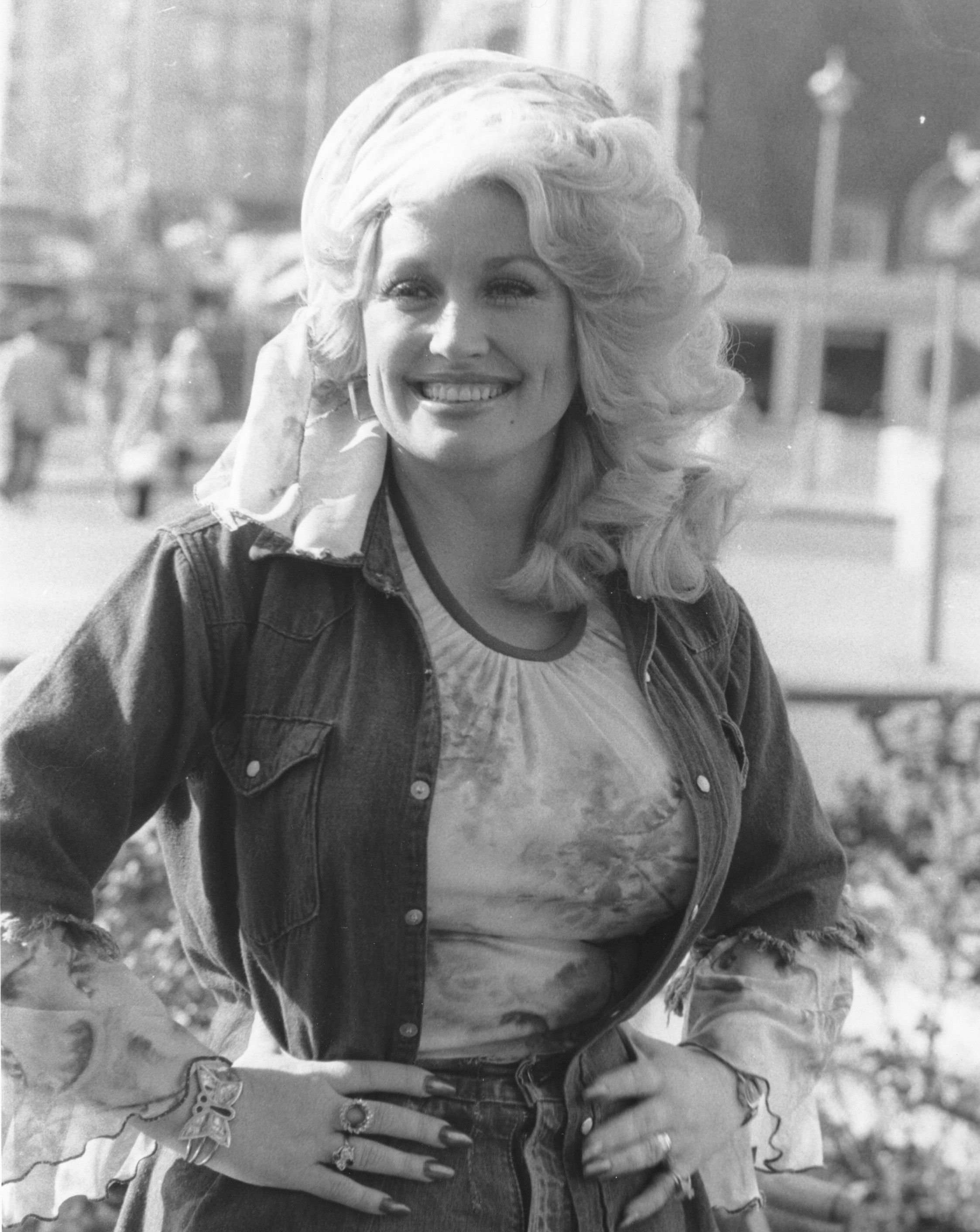Where Did Dolly Parton Live? A Look at the Late Music Legend’s Properties