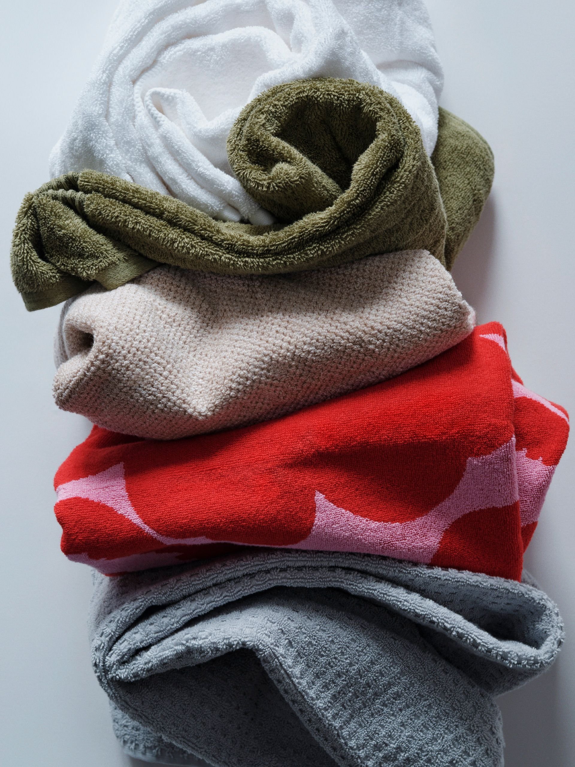 9 Best Bath Towels on Amazon, Tested by AD Editors (2026)