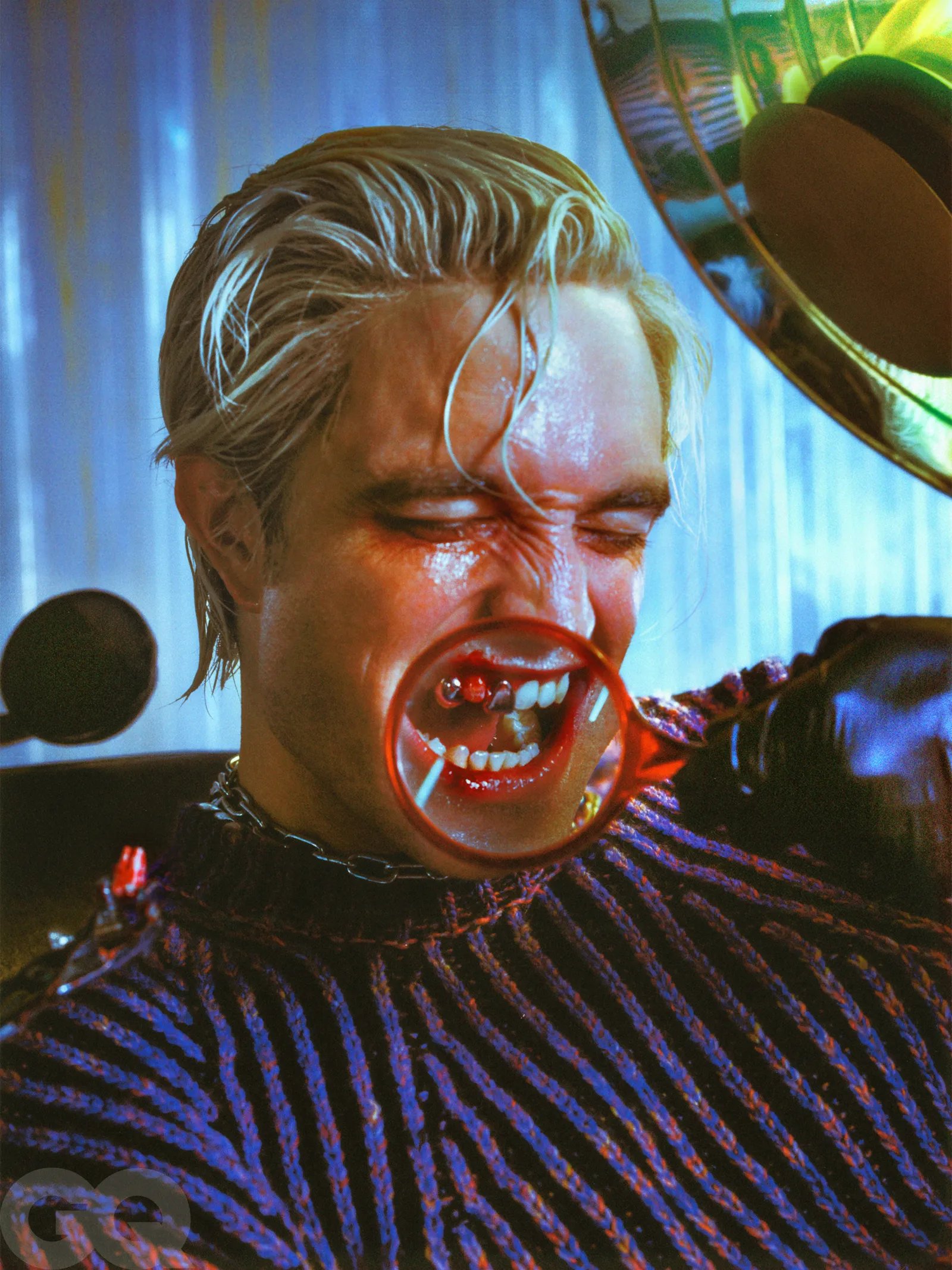 robert-pattinson-gq-cover-march-2022-09.jpg.webp