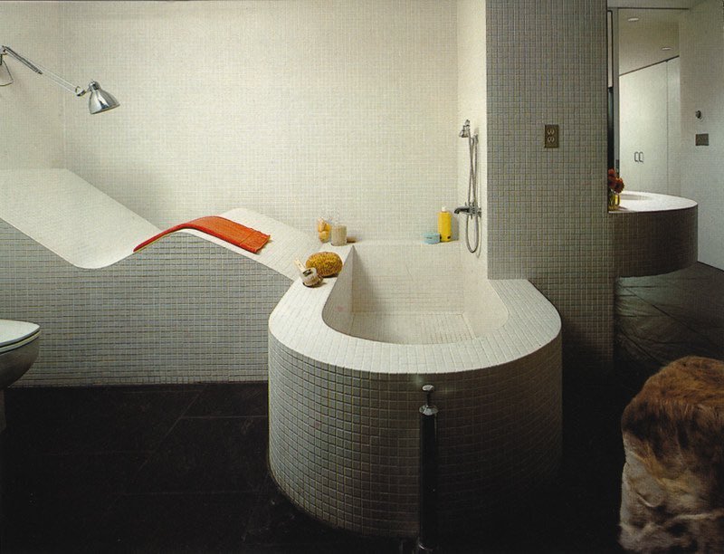 Faye Dunaway’s New York bathroom - 1975.