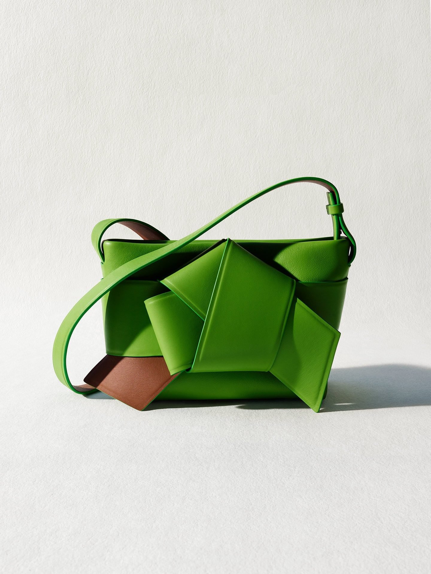 acne-studios-musubi-kylberg-07-1440x1920.jpg