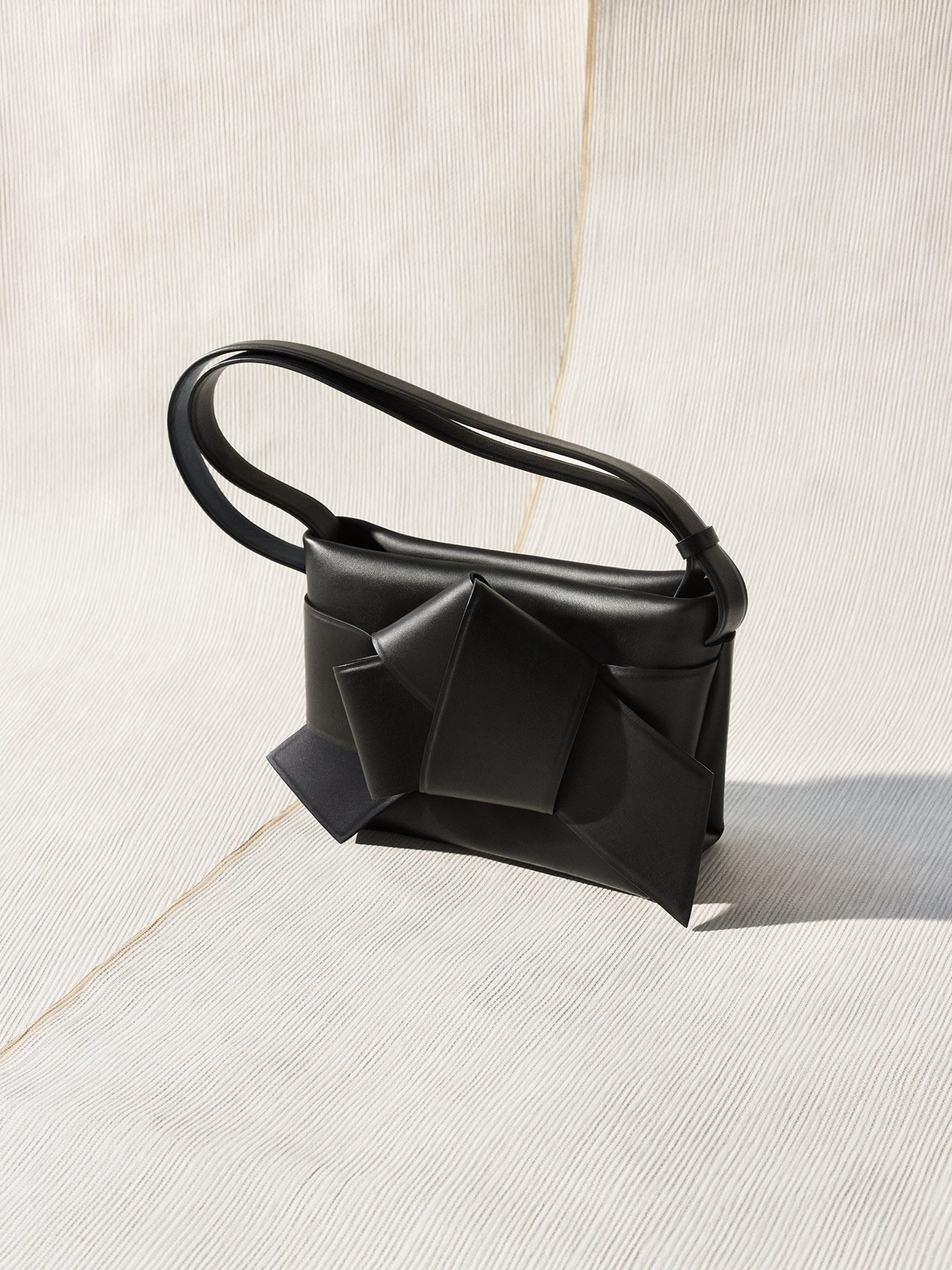 acne-studios-musubi-kylberg-04-1440x1920.jpg