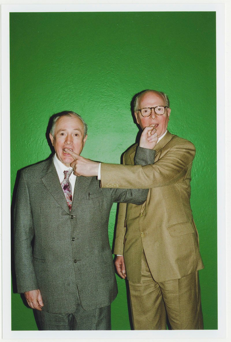ari_marcopoulos_g2bg_finger_vert0.jpg