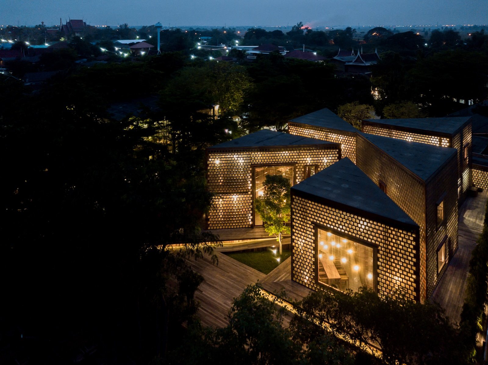 Boonserm Premthada Designs a Restaurant that Honours Thai Women