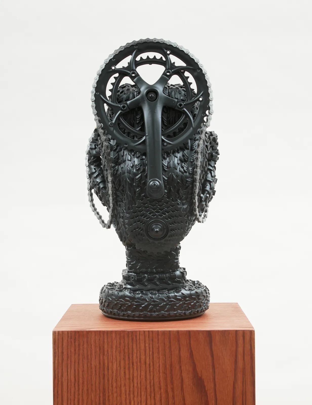 Kim Dacres Revitalizes Sleek Tires, Chains, and Gears in Defiant Sculptures