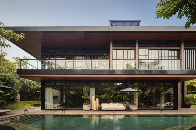 A Tropical Home Where Architecture And Gardens Work As One