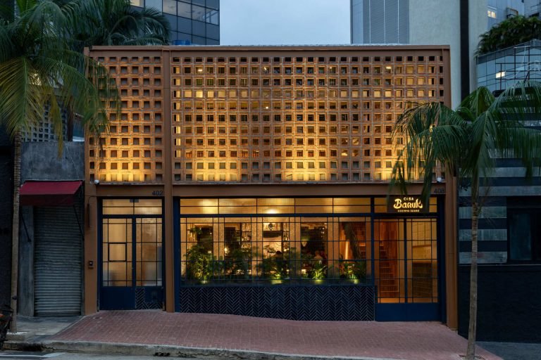 Terracotta, Green Tiles, And A Mezzanine Feature In Casa Baruk Restaurant