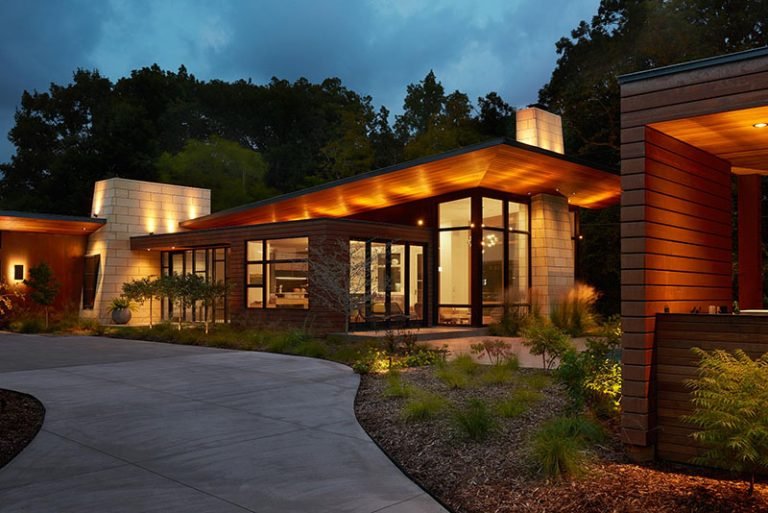 A Warm Modern Ranch House Beside A Densely Wooded Park