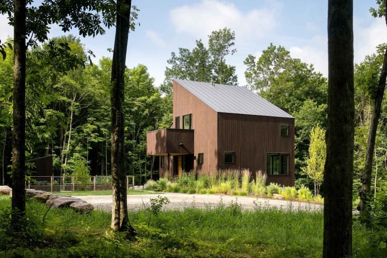 A Vermont Hillside Home Wrapped in Charred Cedar