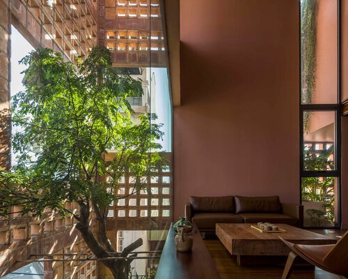 when the power goes out, how can the architecture keep a house cool?