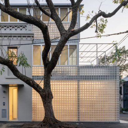 Dezeen's top five houses of April 2026
