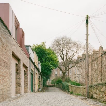 Pend transforms overlooked infill site into mews homes that balance light and privacy