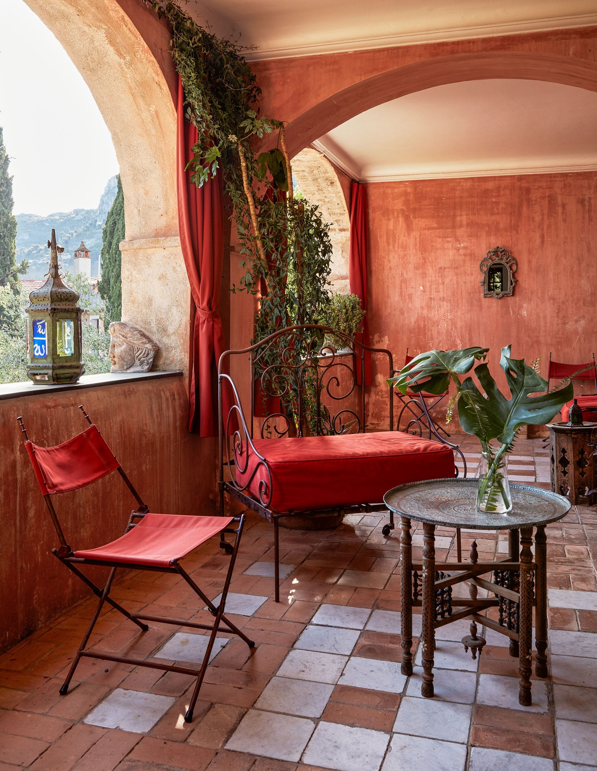In This Historic Home, the Garden Is as Spectacular as the French Riviera View